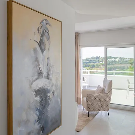 Magnificent 3 Bedroom With Pool, Terrace And Parking