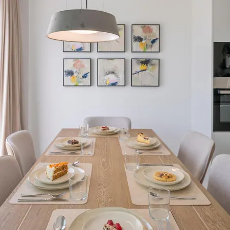 아파트 Magnificent 3 Bedroom With Pool, Terrace And Parking *