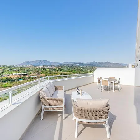 Magnificent 3 Bedroom With Pool, Terrace And Parking