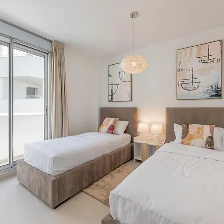 Magnificent 3 Bedroom With Pool, Terrace And Parking * Estepona