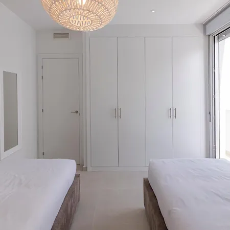 Magnificent 3 Bedroom With Pool, Terrace And Parking * Estepona