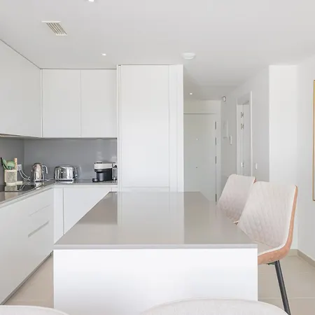 Magnificent 3 Bedroom With Pool, Terrace And Parking