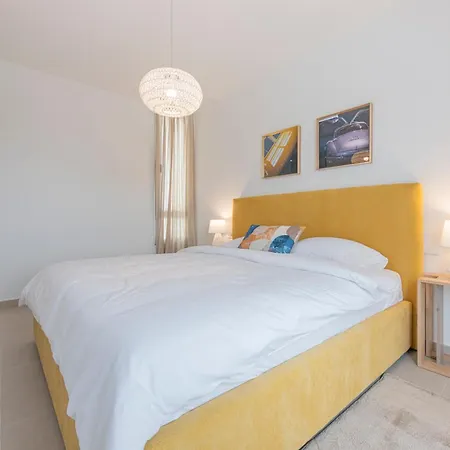Apartment Magnificent 3 Bedroom With Pool, Terrace And Parking Estepona
