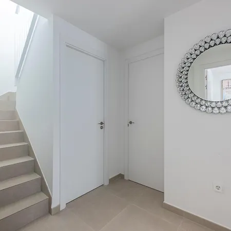 Magnificent 3 Bedroom With Pool, Terrace And Parking Apartman Estepona