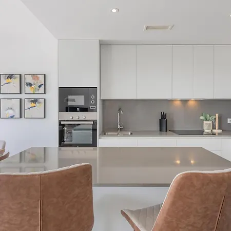 Magnificent 3 Bedroom With Pool, Terrace And Parking