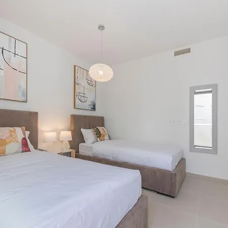 Magnificent 3 Bedroom With Pool, Terrace And Parking