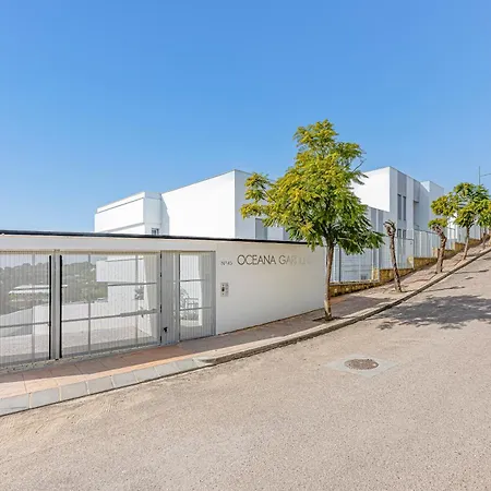 Apartman Magnificent 3 Bedroom With Pool, Terrace And Parking