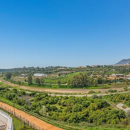 Magnificent 3 Bedroom With Pool, Terrace And Parking 아파트