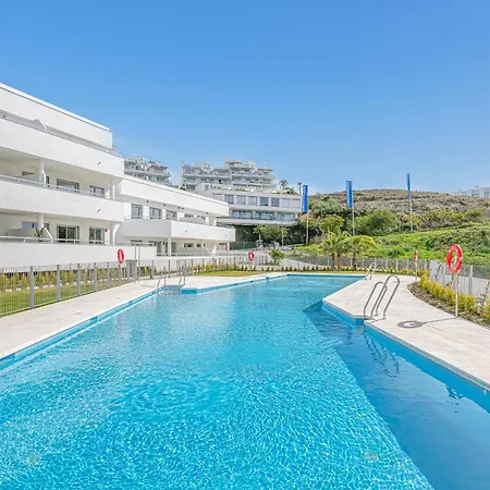 Apartment Magnificent 3 Bedroom With Pool, Terrace And Parking